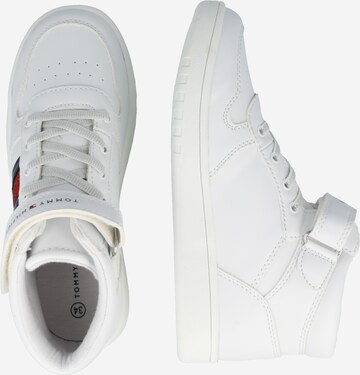 TOMMY HILFIGER Sneakers in White