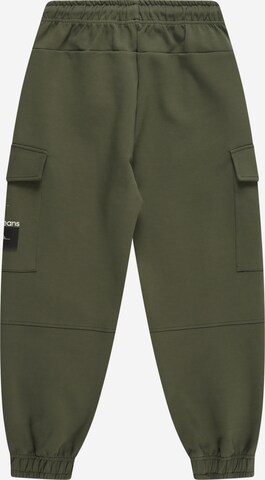 Calvin Klein Jeans - Tapered Calças em verde