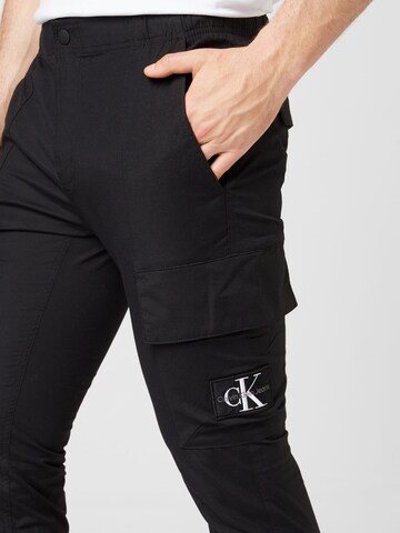 Calvin Klein Jeans Skinny Cargobyxa i svart