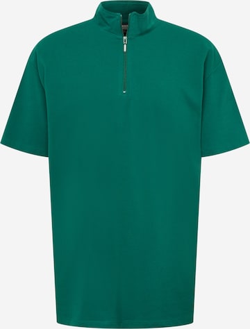 T-Shirt Urban Classics en vert : devant