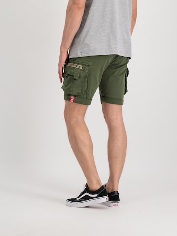 Regular Pantalon cargo ALPHA INDUSTRIES en vert