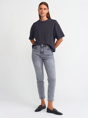 Dilvin T-Shirts in Grau