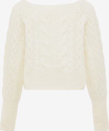 swirly Sweater in White