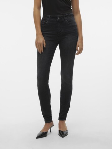 Skinny Jeans 'Embrace' de la VERO MODA pe negru: față