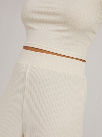 A LOT LESS Wide leg Pants 'Tamlyn' in White