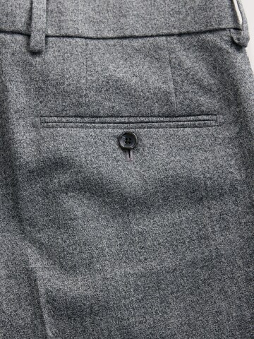 Next Zwężany krój Cygaretki w kolorze szary