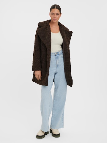 VERO MODA Between-Seasons Coat 'Kylie' in Brown