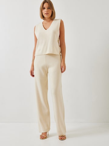 Bianco Lucci Nohavicový kostým - Béžová: predná strana