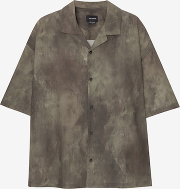 Pull&Bear Regular fit Button Up Shirt in Green: front