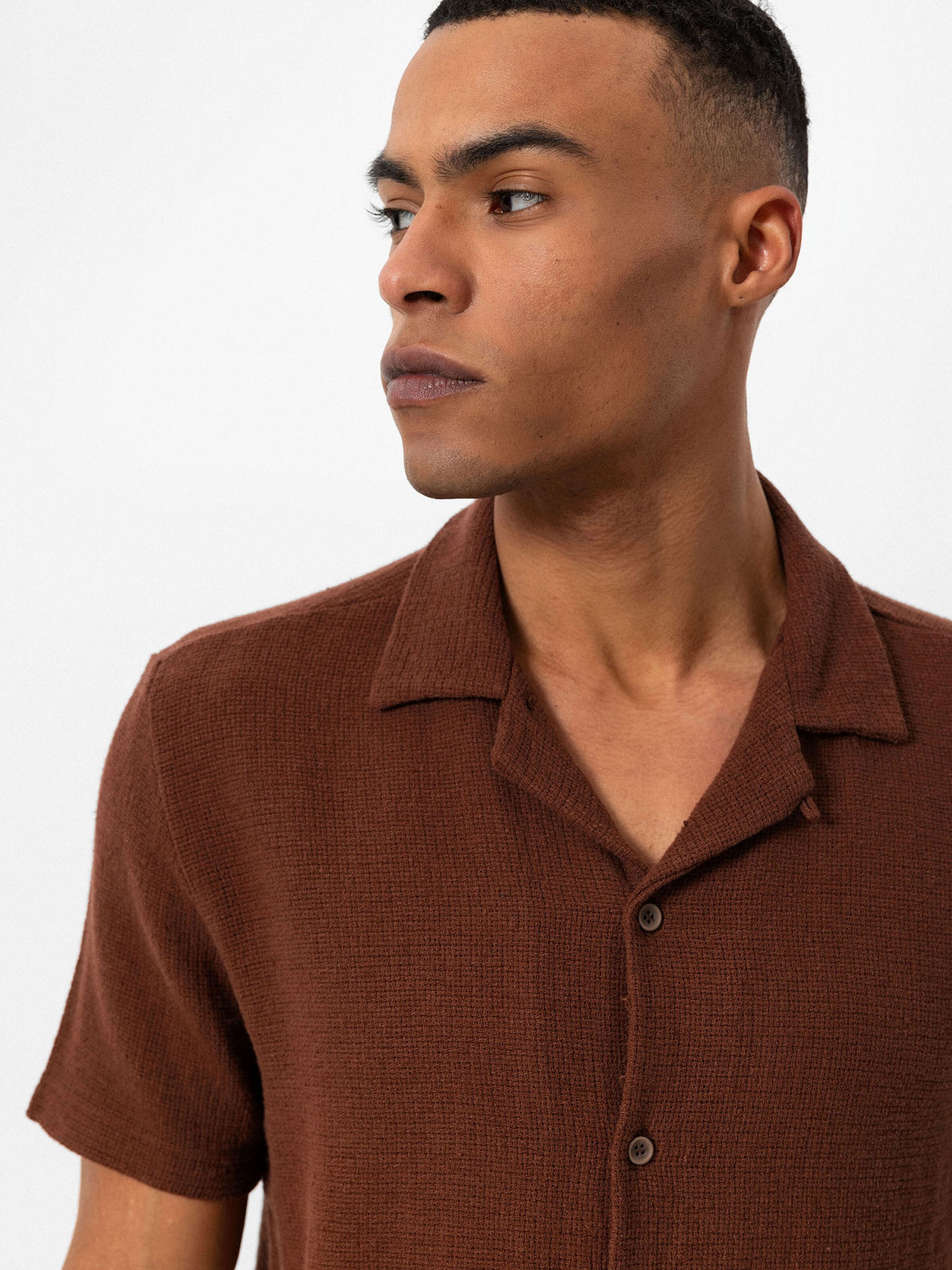 Tricou de la Antioch pe maro