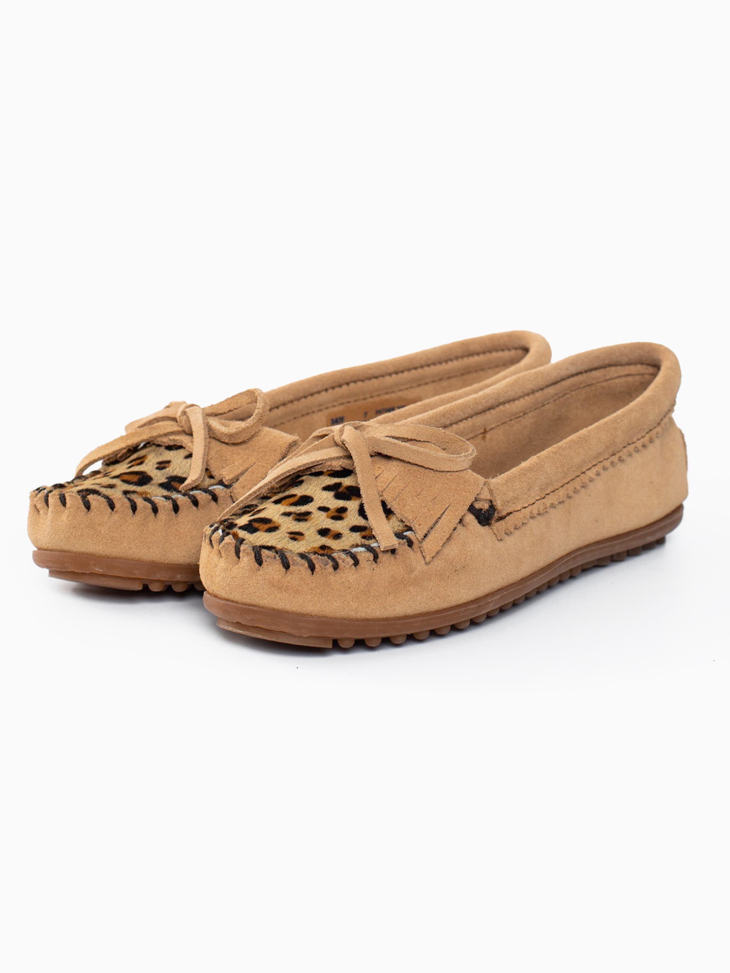 Minnetonka leopard kilty deals