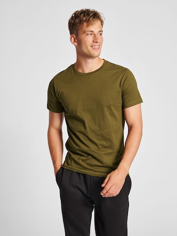 T-Shirt Hummel en vert : devant