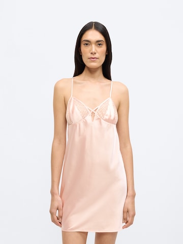 TRIUMPH Hálóköntös 'A Weekend to Remember' - rózsaszín: elől