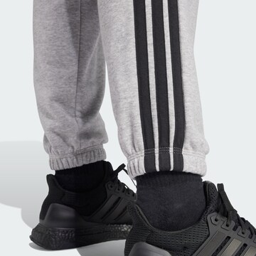 ADIDAS SPORTSWEAR Tapered Sporthose 'Essentials' in Grau