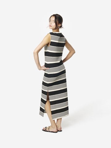 KOROSHI - Vestido en negro