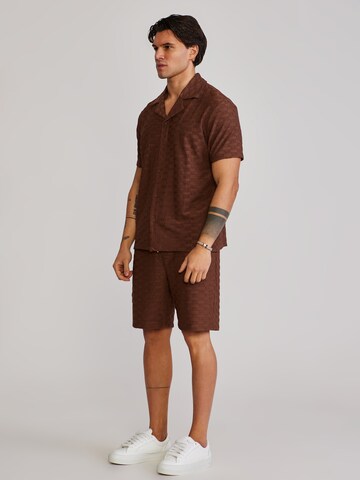 Regular Pantalon SikSilk en marron