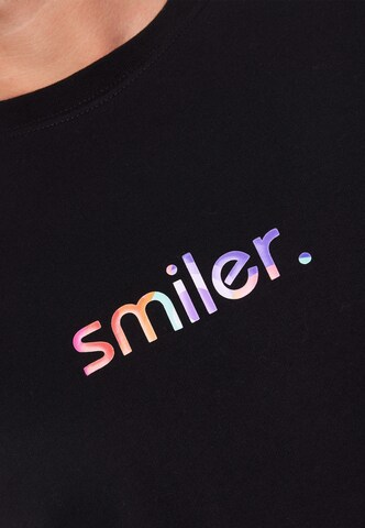 smiler. Shirt 'laugh.' in Black