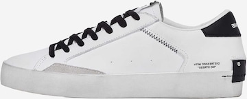 Baskets basses Crime London en blanc : devant