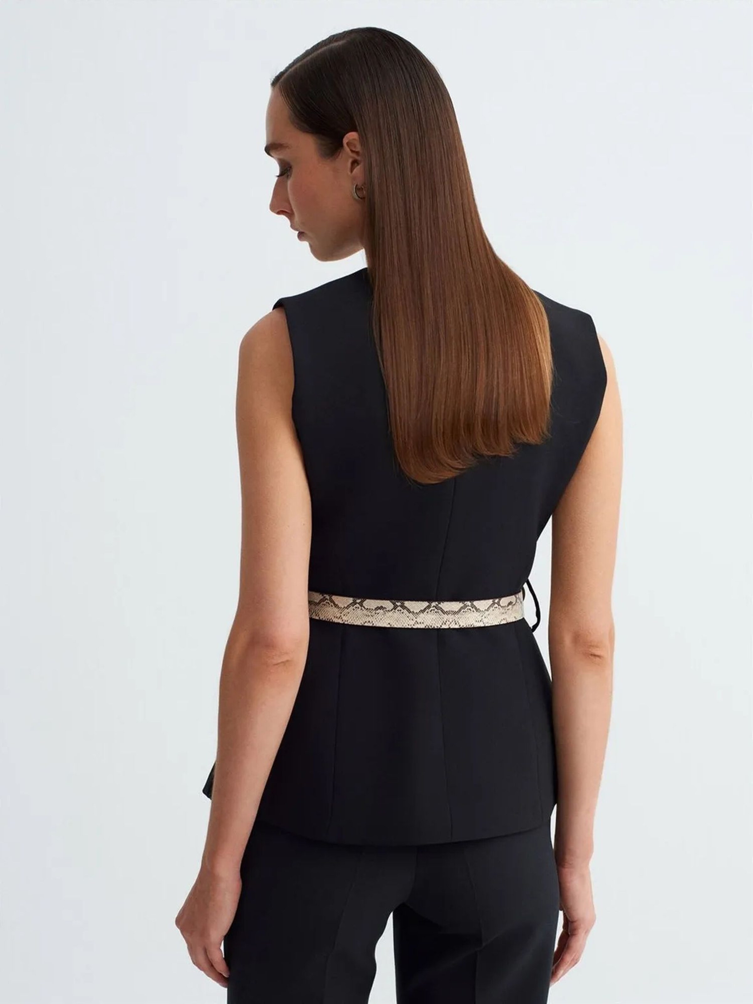 Dilvin Vest in Black