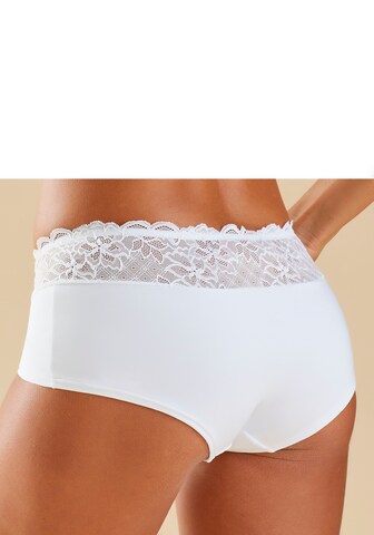 NUANCE Boyshorts in White