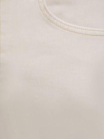 regular Jeans di Bershka in beige