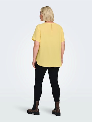 ONLY Carmakoma - Blusa 'CARVICA' en amarillo