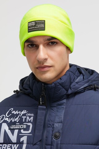 CAMP DAVID Beanie in Yellow: front