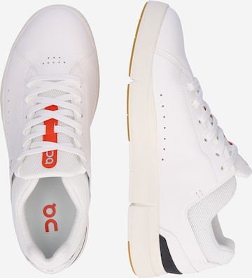 Sneaker bassa 'The Roger Advantage' di On in bianco