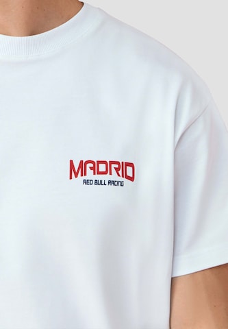 Red Bull Racing x Pepe Jeans - Camiseta 'PUERTA DEL SOL' en blanco