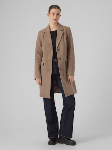 VERO MODA Between-seasons coat 'GIANNACINDY' in Brown