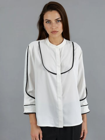 Hiccup Blouse in Wit