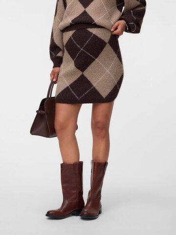 Vero Moda Maternity - Falda 'VMMDarla' en marrón: frente