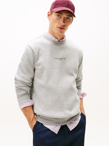 TOMMY HILFIGER Sweatshirt in Grey: front