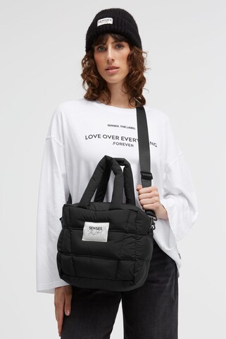 SENSES.THE LABEL Crossbody Puffer Bag AS:KA in Schwarz: Vorderseite