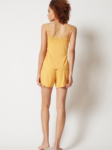 Skiny Short Pajama Set in Yellow