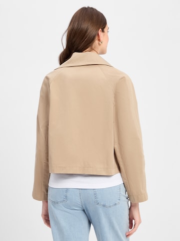 Marie Lund Tussenjas in Beige