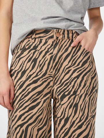 YAS Regular Jeans in Brown