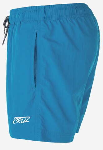 Cruz Regular Shorts in Blau