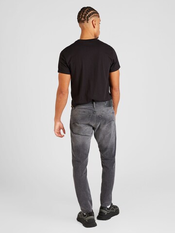 Coupe slim Jean G-Star RAW en gris