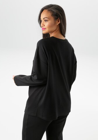 Aniston Sweatshirt in Black