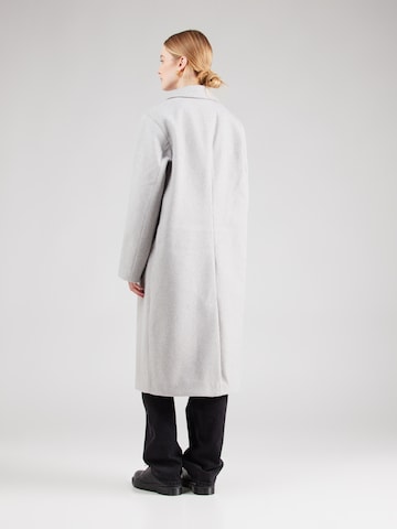 PIECES Between-seasons coat in Grey