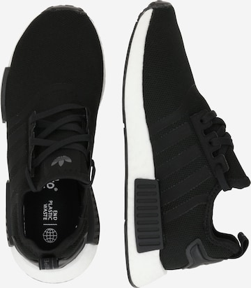 ADIDAS ORIGINALS Sneakers 'NMD R1' i svart