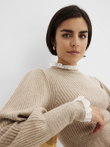 bonprix Tröja i beige