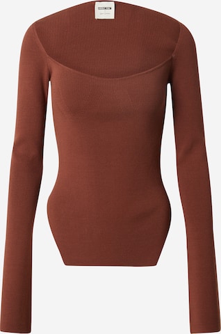ABOUT YOU x Laura Giurcanu Sweater in Brown: front