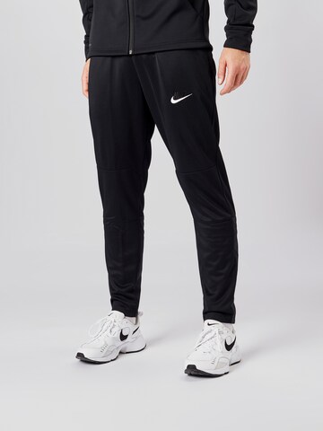 Tapered Pantaloni sport de la NIKE pe negru: față