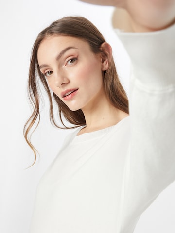 Pull-over COMMA en blanc