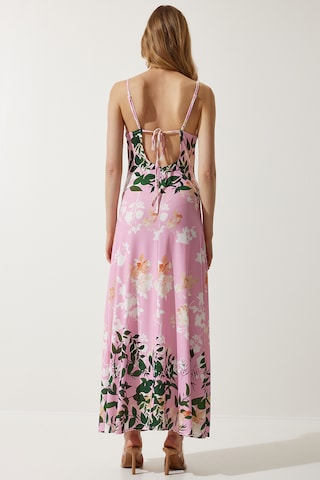 Happiness İstanbul Kesämekko värissä vaaleanpunainen