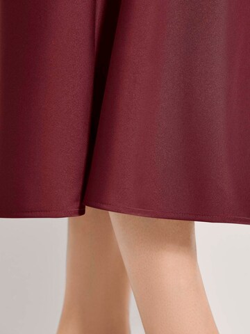 MADELEINE Rok in Rood