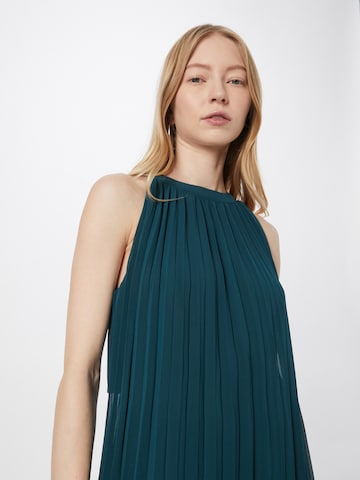 APART - Vestido de gala en verde