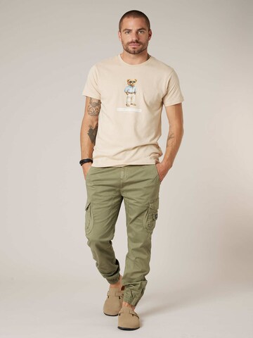 T-Shirt 'RICHBEAR' Deeluxe en beige